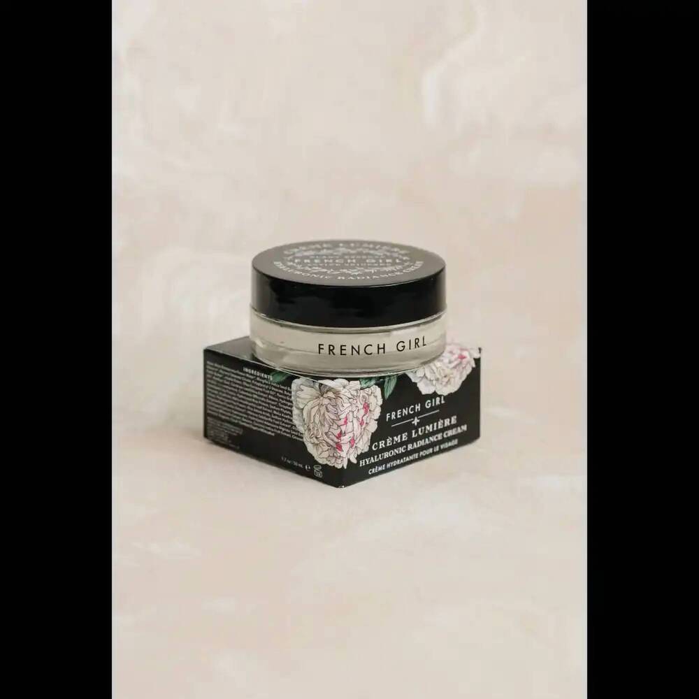 NEW FRENCH GIRL organic moisturizing hyaluronic radiance cream in white